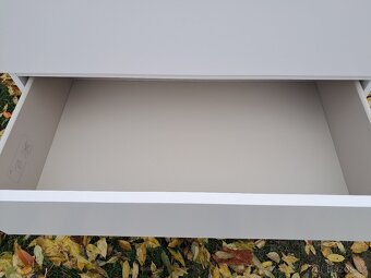 Ikea komoda Malm bílá 6 zásuvek - 7