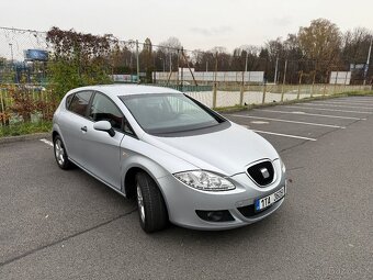 SEAT LEON 1,4 16V 63kW rok 2008 - Nové STK - Pěkný Stav - 7