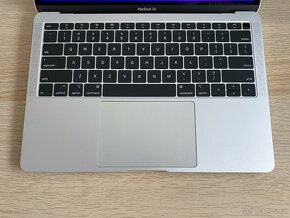 Apple MacBook Air 13" (2019) - i5 1,60GHz, 8GB, 256GB, HD617 - 7
