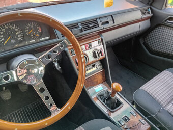 Mercedes w 124 300 CE (12 ventil) - 7