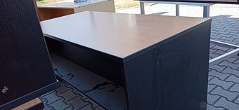kancelářský nábytek stoly skříně křesla - 7