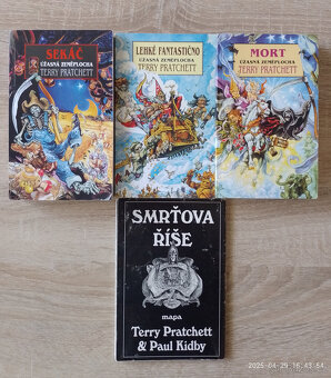 Zeměplocha, Warhammer, Warcraft, Dragonlance - 7