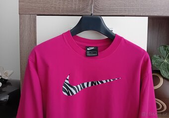 Nike dámská lehká mikina vel. S/M - 7