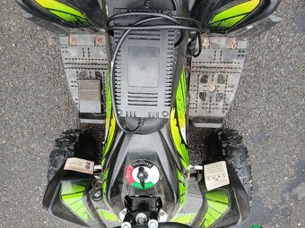 Dětská elektrická čtyřkolka - 7
