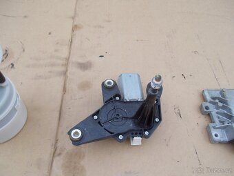 Díly 1. Dacia Sandero 1.2 16v 55kw model 2008-2012 - 7