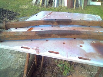 Prodám nápravy od kočáru a závěs k vozu. - 7