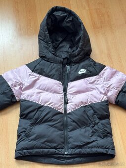 Zimní bundy NIKE a 4F - 7