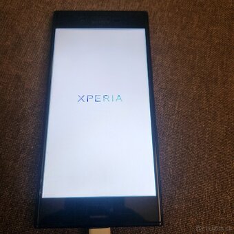 SONY XPERIA XZ F8331 - 7