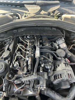 BMW e61 520D Díly - 7