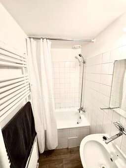 Světlý byt 2kk, cihla, os. vlastnictví, Náchod nad nemocnicí - 7