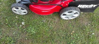 Benzínová sekačka s pojezdem motor briggstratton 140ccm - 7