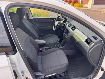Škoda Rapid Spaceback 1.6 TDI Elegance - 7