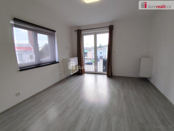Pronájem bytu 1 + kk, balkon - 7