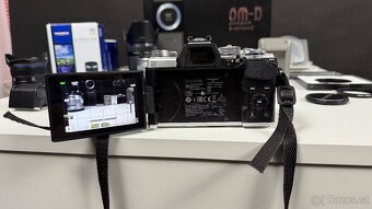 Prodám fotoaparát Olympus OM-D E-M5 Mark III - 7