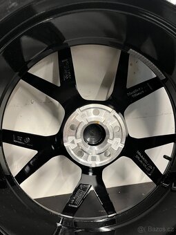 VW Golf 8 R19 GTI Nová letní sada - 7