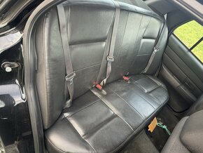 Ford Crown Victoria Police Interceptor P71 2011 V8 SLEVA - 7