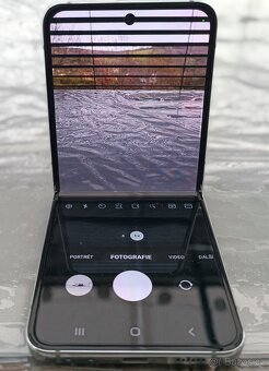 DEMO - Nový Samsung Z Flip 5 - SM - F731B - POZOR DEMO - 7