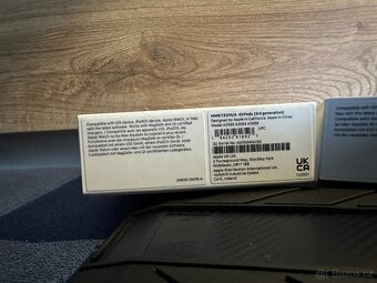 Apple AirPods (3. generace) Lightning nabíjecí pouzdro - 7