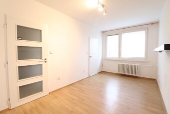 Prodej bytu 3+1, 68 m2/L, Hradec Králové - ul. Na Kotli. - 7