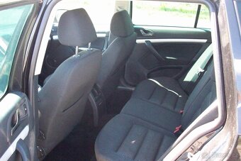 Prodám Škoda octávia 2 scout 44 facelift r.v 2011 - 7