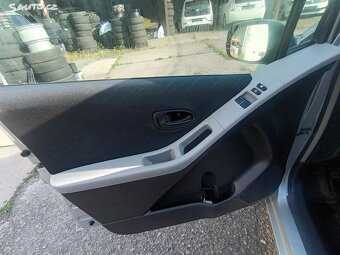 Toyota Yaris, 1.3VVT-I 63KW servisovaný - 7