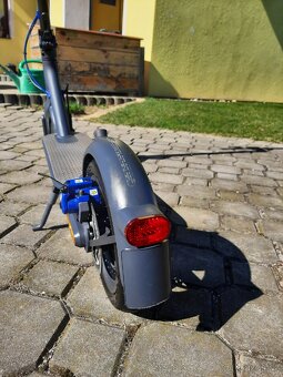Prodám Elektrickou koloběžku Xiaomi Electric Scooter 3 - 7