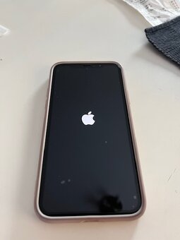 iPhone 11 pro 512GB gold - nová originální baterie - 7