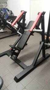 Posilovací stroje typu Hammer - 7