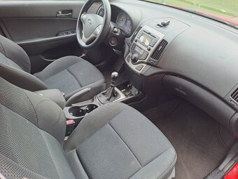 Hyundai i30cw 1.6 crdi 66kw 90ps - 7