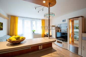 Moderní stylová obývací stěna s podsvícením - 7