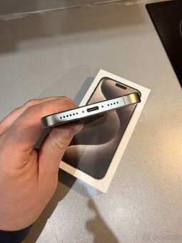 iPhone 15 Pro Max 256 GB pouštní titan - 7