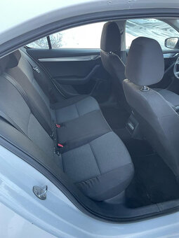 Škoda Octavia 1.6 TDi Manuál - Auto na splátky bez registru - 7