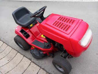 Prodám zahradní traktor Toro 16-38 HXL - 7