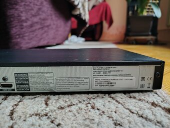 DVD přehrávač Samsung + DVD filmy - 7