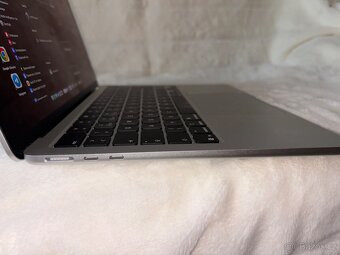 MacBook Air 13” M4 – 16GB / 256GB – Jako nový, pouze 30 cykl - 7