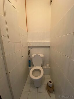 Pronájem — pokoj s trvalým pobytem pro pár na Hájích - 7