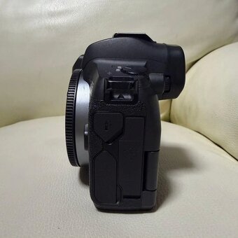 Canon EOS R – tělo - 7