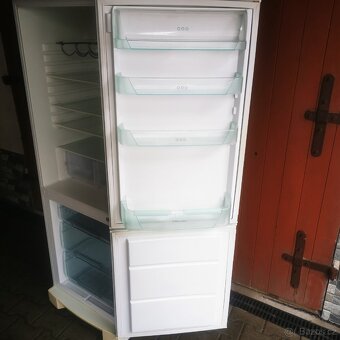 Střední lednička s mrazákem dole - Elektrolux - 7