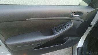 Toyota Avensis 2.2 130kw - 7