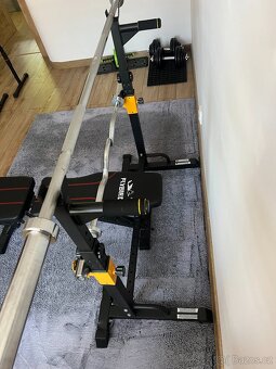Kompletní sada fitness vybavení – kotouče, osy, lavice - 7