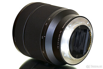 Sony FE 28-70mm f/3,5-5,6 + UV filtr TOP STAV - 7
