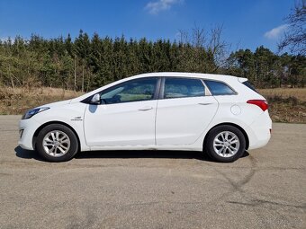 Hyundai i30 kombi 1.6 MPI 88 kw Trikolor Komfort, 1. majitel - 7