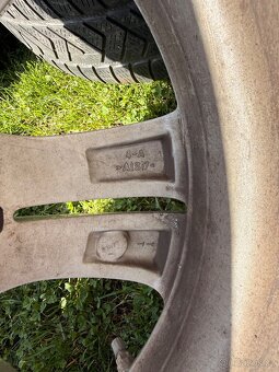 Kola r17 Pirelli 215/65 r17 zimní - 7
