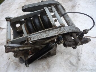 Prodám nějaký těžký nosník do zadních šavlí hydraul. traktor - 7