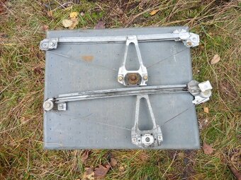 2. díly na Mercedes Benz 190 W201 - 7