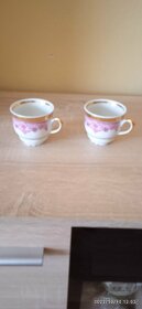 Různé hrnky a skleničky. - 7