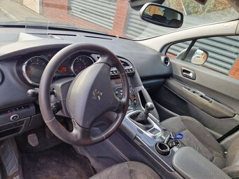 Peugeot 3008 1.6 benzin - hezký - - 7