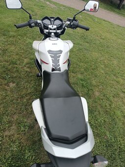 Honda CB 125F - 7