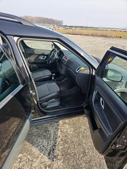 Skoda roomster scout - 7