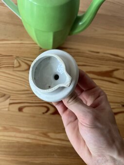 Stará porcelánová konvička - 7